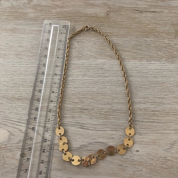 Vintage Gold Tone Necklace - Picture 2 of 2